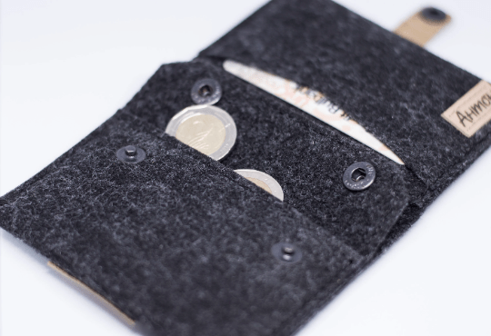 Персонализиран малък портфейл / Personalized slim&nbsp;wallet