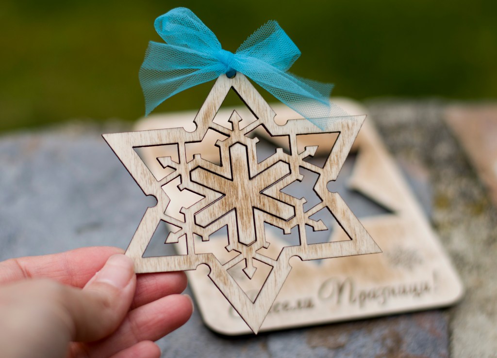 Коледна картичка с играчка / Christmas card with&nbsp;toy