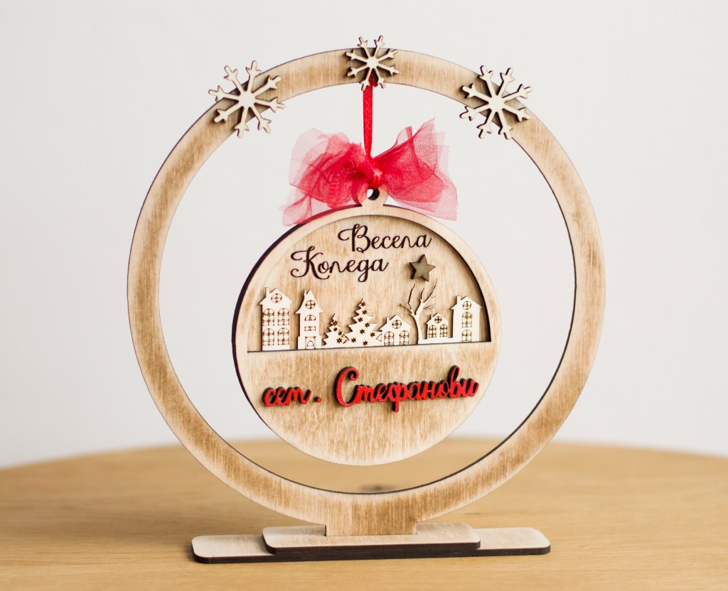 Коледна декорация на поставка / Christmas decoration on a&nbsp;stand