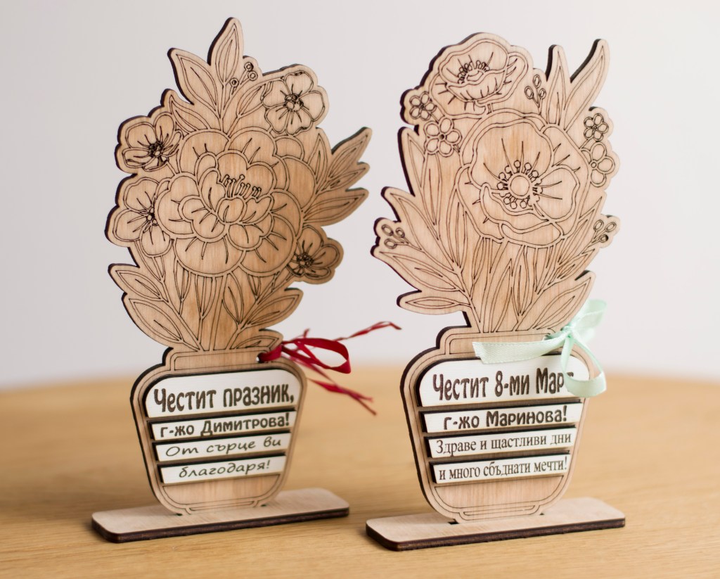 Гравиран букет на поставка / Engraved bouquet on a&nbsp;stand