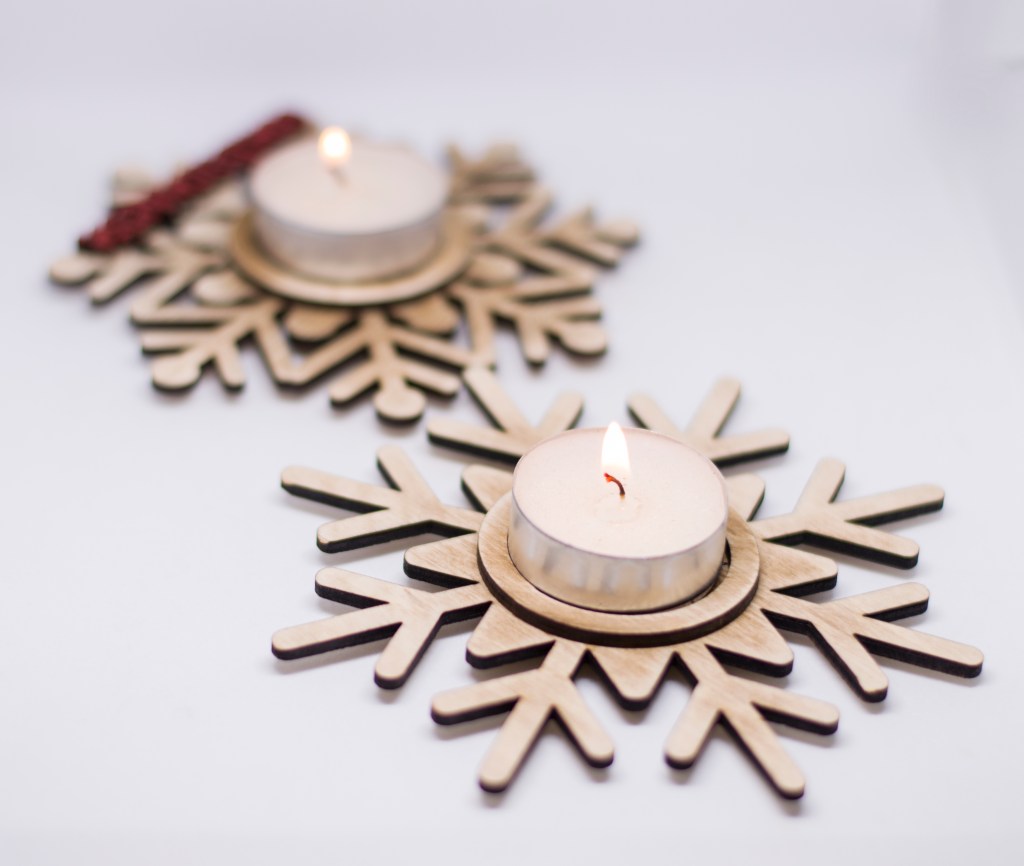 Коледна поставка за свещ Снежинка / Christmas candle stand&nbsp;Snowflake